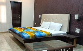 Prakash Regency Hapur 3*